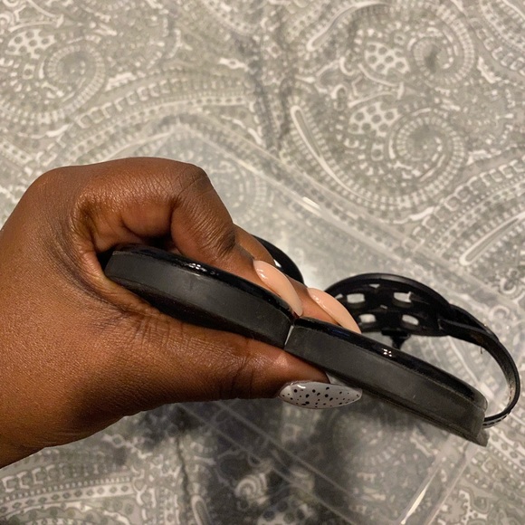 [SOLD] Tory Burch Black Patent Leather Miller Sandals 9.5 - Picture 9 of 10